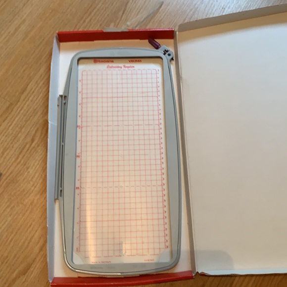 Husqvararna Viking Mega Hoop - Picture 3 of 5